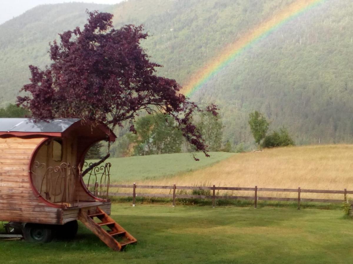 Roulotte Vercors Hotell Saint-Agnan-en-Vercors Exteriör bild